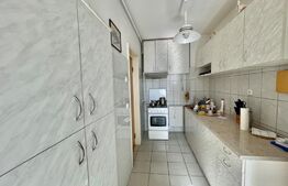 Apartament de 3 camere, etaj intermediar, 61mp, decomandat, zona Strand