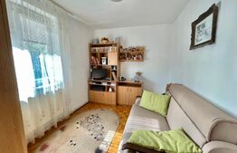 Apartament de 3 camere, etaj intermediar, 61mp, decomandat, zona Strand