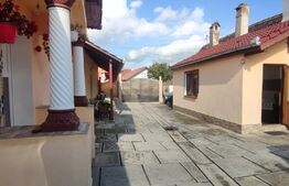 Casa de 4 camere, 1000 mp teren, in Cristian