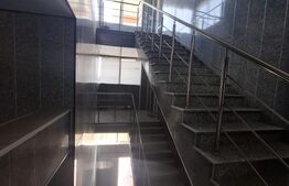 Casă în centrul Slatinei cu spațiu comercial la parter