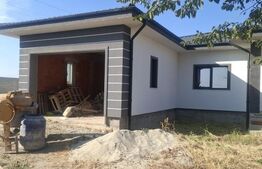 Casă spațioasă cu garaj și teren 700 mp – la roșu sau la cheie