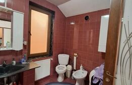 Casă P+1 în Slatina, teren de 308 mp, amprentă la sol de 132 mp, anexă de 35 mp.