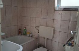 Casă renovată, 3 camere, teren 2.252 mp, anexe, acces din două străzi