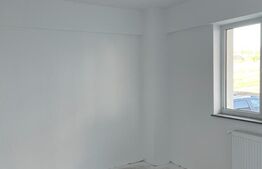 Spatiu comercial, 40 mp utili, parcare, terasa 20 mp, zona Ramiro 