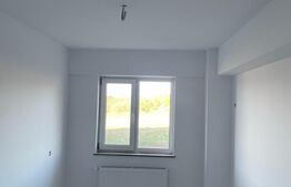 Spatiu comercial, 40 mp utili, parcare, terasa 20 mp, zona Ramiro 