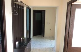 Apartament de 3 camere, etaj intermediar, decomandat, zona Obcini