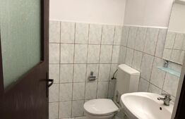 Apartament de 3 camere, etaj intermediar, decomandat, zona Obcini