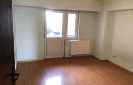 Apartament de 3 camere, etaj intermediar, decomandat, zona Obcini