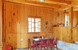 Casa de vacanta, 250 mp utili, teren cu 1000 mp, Manastirea Humorului