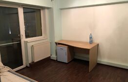 Apartament 3 camere, etaj intermediar, 2 bai, zona Obcini