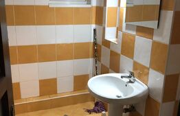 Apartament 3 camere, etaj intermediar, 2 bai, zona Obcini