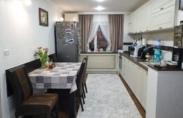 Apartament 4 camere, 90mp, finisat/utilat/mobilat lux, zona Cuza Vodă
