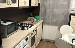 Apartament de 3 camere, 70mp, balcon, etaj intermediar, zona centrala