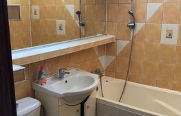  Apartament de 3 camere, 75 mp, semidecomandat, zona ultracentral