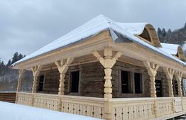 Casa traditionala in Bucovina, 5 camere, 140 mp,  teren 1100 mp, Vama