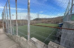 Spatiu comercial, 70 mp, teren sintetic de fotbal, Centru