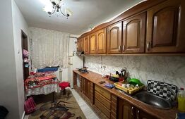 Apartament 3 camere, decomandat, zona Obcini