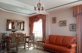 Casa cu 14 camere si teren de 1080 in Moara zona Galeria