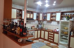 Casa cu 14 camere si teren de 1080 in Moara zona Galeria