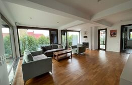 Ocazie! Casă individuală, 3 dormitoare, 375mp, teren plus garaj, zona Burdujeni