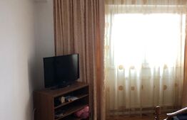 Apartament 5 camere, 100 mp, semidecomandat, zona Burdujeni