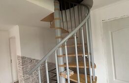 Casa individuala 3 camere, 112 mp, cu garaj, 700 mp teren,  panorama superba, Plopeni Suceava