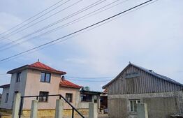 Casă individuală 4 camere, 110 mp utili și 7000 mp de teren,  în zona Mitocu Dragomirnei