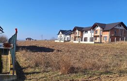 Parcele de 642 mp ,intravilane, zona rezidentiala Burdujeni