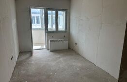 Apartament semifinisat 4 camere, 225mp, zona Zamca 