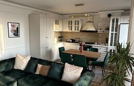 Apartament 2 camere, etaj intermediar, terasa impresionanta, zona Zamca