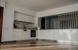 Apartament 5 camere, 200 mp,  zona Policlinica