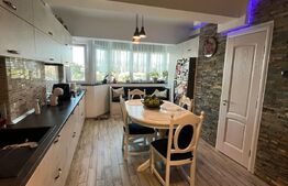 Apartament 4 camere, tip penthouse, 120 mp, zona Centrala