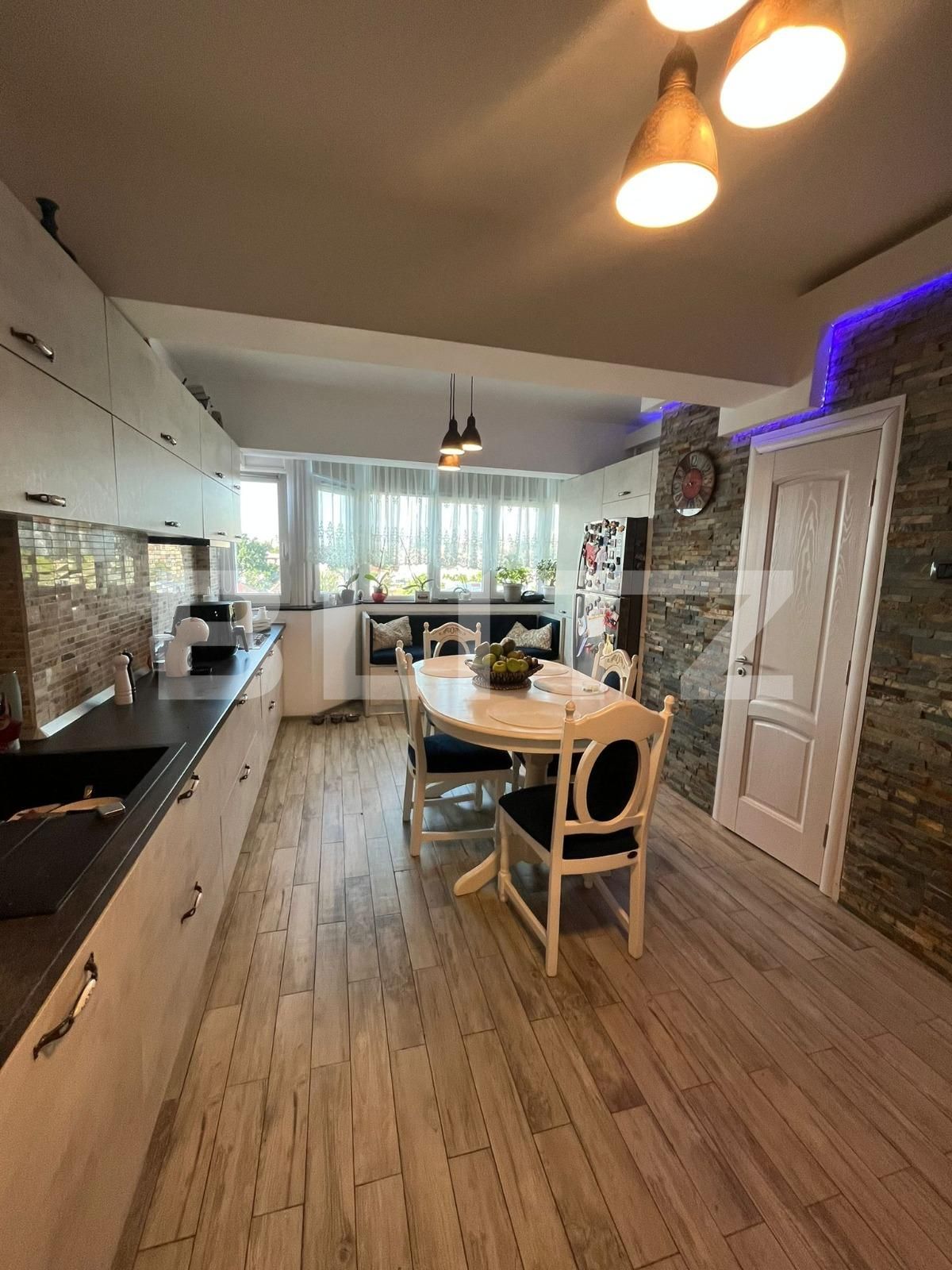 Apartament de vânzare 4 camere Central - 124434AV | BLITZ Suceava | Poza3