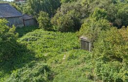 Casa individuala de 360 mp cu 2800 mp teren, zona Adancata