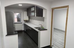 Apartament de 3 camere decomandate, 57 mp, zona Pub Colibri