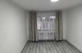 Apartament de 3 camere decomandate, 57 mp, zona Pub Colibri