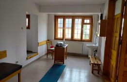 Spatiu medical de 138,43 mp, zona centrala cu doua garaje