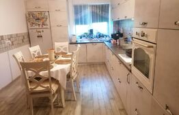 Casa cu arhitectura deosebita, iaz, panouri solare, 370mp, zona Adancata