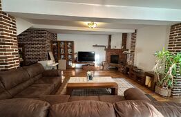 Casa individuala, 300 mp, teren 680 mp, zona Universității