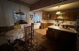 Casa individuala, 300 mp, teren 680 mp, zona Universității