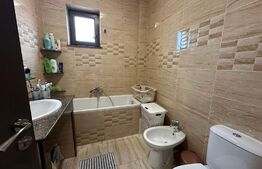 Apartament 3 camere, 70 mp, zona Burdujeni