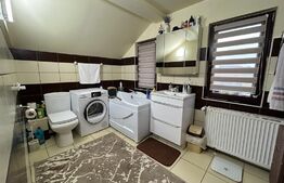 Casa individuala , 148 mp , 300 mp teren ,panouri fotovoltaice , zona Burdujeni