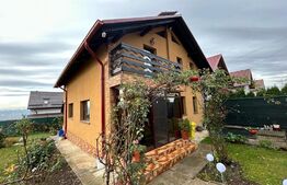 Casa individuala , 148 mp , 300 mp teren ,panouri fotovoltaice , zona Burdujeni