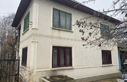 Casa demolabila, teren 2100mp , potential de dezvoltare! Radauti