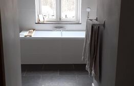 Casă de vacanță cu destinație multiplă, zona Carlibaba, 1km de partie