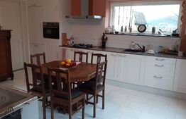 Casă de vacanță cu destinație multiplă, zona Carlibaba, 1km de partie