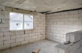 Casa si garaj la roșu în Costâna, Todirești, Suceava