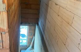 Casa de vanzare ,Tisauti