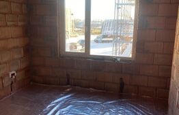 Casa de vanzare ,Tisauti