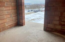 Casa la Rosu , Plopeni , zona Aeroportului 